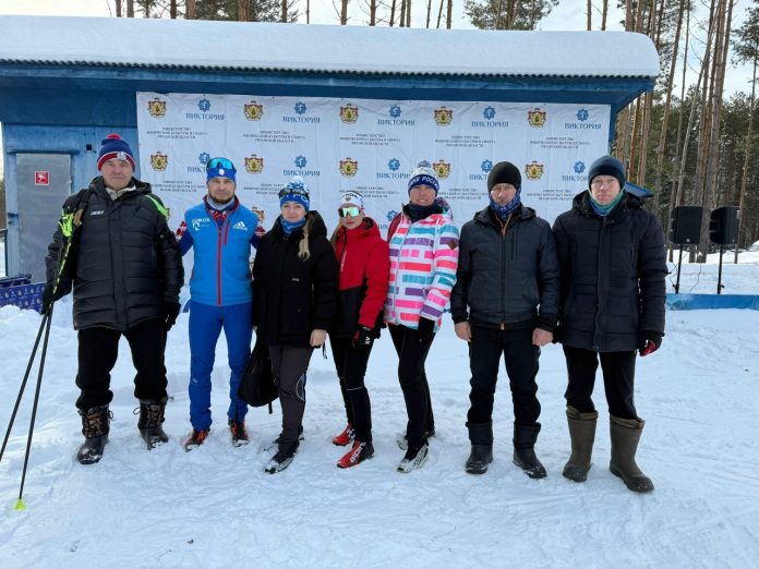 Команда лыжников