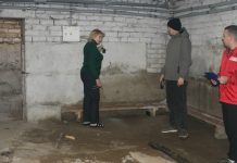 В Ермиши волонтеры осмотрели подвальные помещения